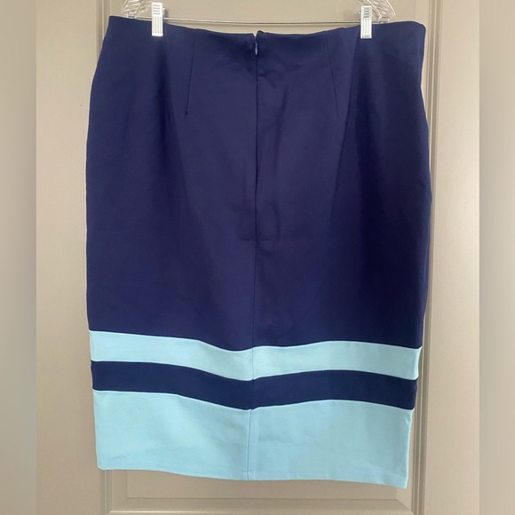 Pencil skirt - Picture 4 of 4